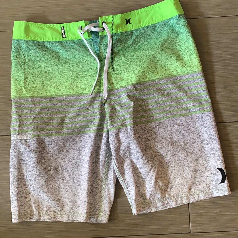 Men’s Hurley swim
